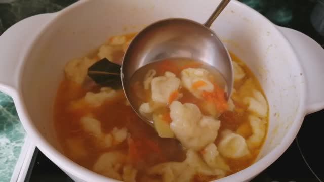 Суп с галушками, всё очень просто! А вкусно то как! смотреть онлайн