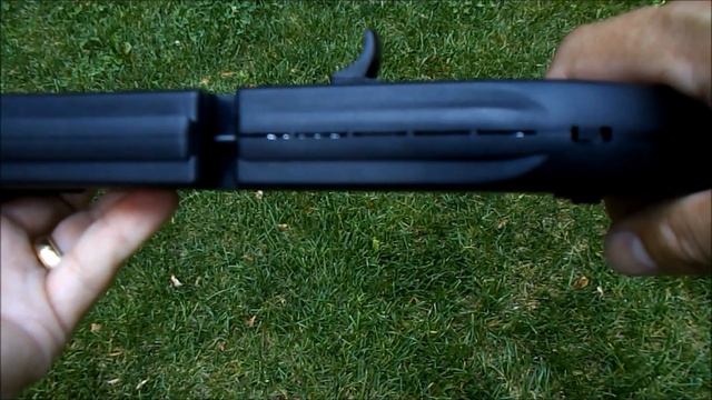 Load the Crosman Pumpmaster 760 and shoot BBs смотреть онлайн
