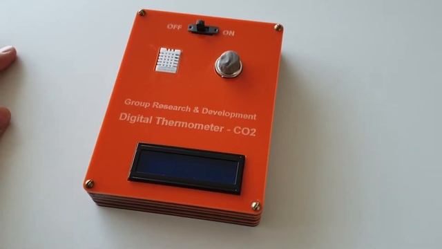 DIY Digital thermometer using Arduino and DHT22 MQ-135 sensors | Laser project смотреть онлайн