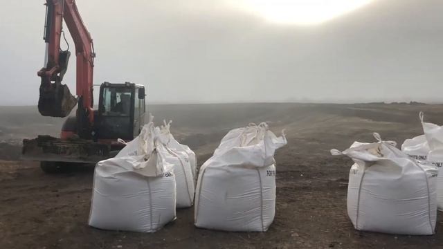 Getting Ready to Spread Bentonite Clay смотреть онлайн