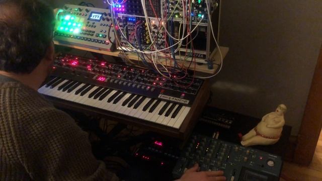 Working From Home: Tape Loops, Volca FM, Prophet 6, Elektron RYTM 2, Modular. смотреть онлайн
