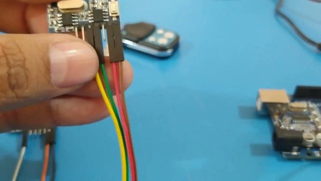 Alarma inalámbrica muy fácil en solo minutos con Arduino смотреть онлайн