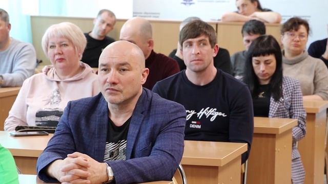 Развитие инвестиционного потенциала района обсудили в администрации смотреть онлайн