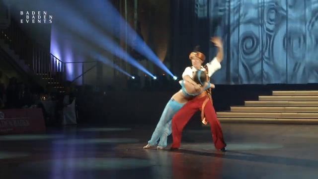 Ekaterina Leonova & Igor Pokasanew Discofox Weltanz-Gala Weltmeister Bade-Baden www.showauftritt.de смотреть онлайн