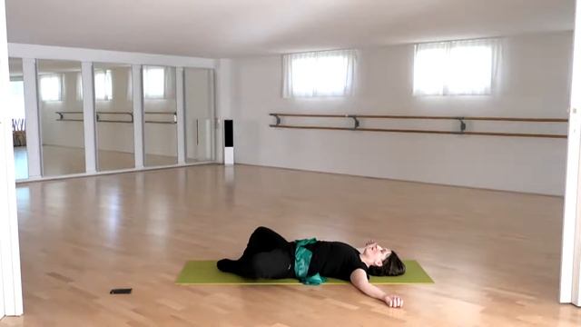 Pilates mit Barbora LIVE ( Theraband) 14.April смотреть онлайн