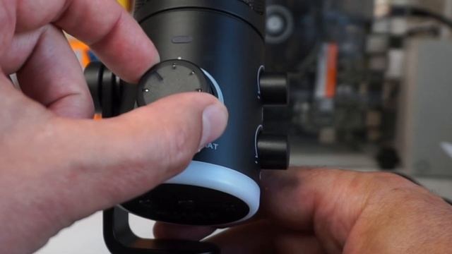 Битва микрофонов! Обзор микрофона FiFine AmpliGame AM6 смотреть онлайн