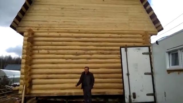 Апрель 2021. Видео отзыв построенного большого сруба с ломаной крышей смотреть онлайн