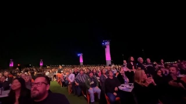 The Indigo Girls live singing Galileo. смотреть онлайн