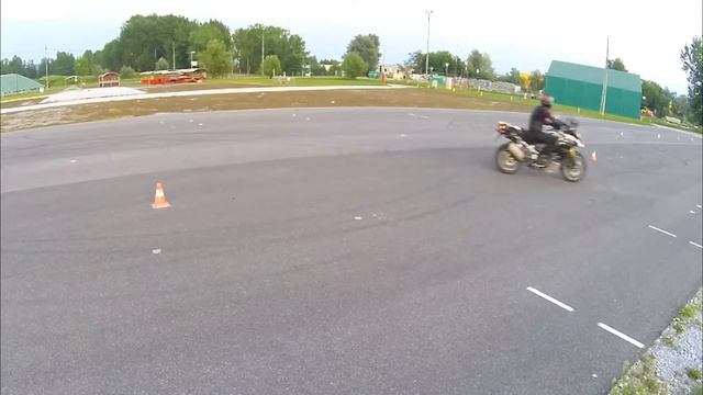 Suzuki V-Strom GP8 MotoGymkhana 33,9sec смотреть онлайн