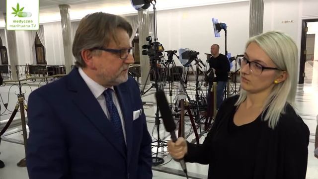 Wymijająca odpowiedź wiceministrazdrowia w sprawie psychoaktywnych substancji dostępnych w aptekach смотреть онлайн