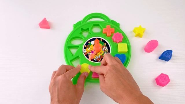 Геометрические фигуры для детей | Игрушечные часики | Развивающее видео для самых маленьких смотреть онлайн