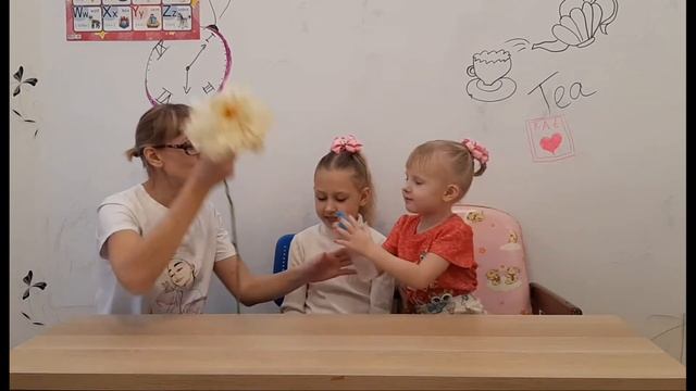 Химия с нуля - химическая реакция: Волшебный цветочек от Family Life смотреть онлайн