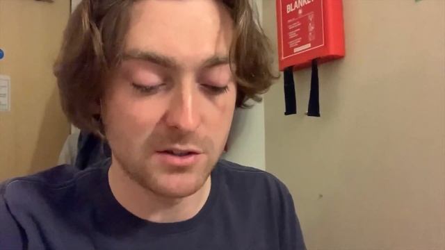 Travels in Tinned Food; Fray Bentos Steak and Kidney Pie смотреть онлайн