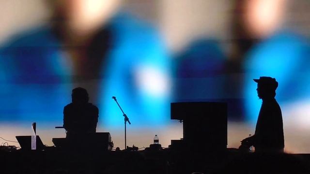 Oneohtrix Point Never - Chrome Country (Live @ Brooklyn Paramount, New York 2024) смотреть онлайн