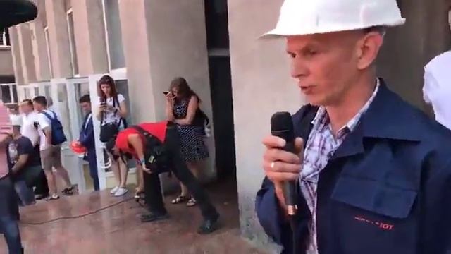 Стачка рабочих АО "ДНЕПРАЗОТ" 09.07.2018 смотреть онлайн