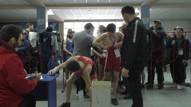 Взвешивание борцов до 51 кг, Россия U17. смотреть онлайн