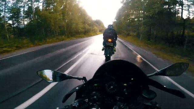 XX717 YAMAHA YZF-R6 НА ЗАДНЕМ, ПОД ДОЖДЕМ смотреть онлайн