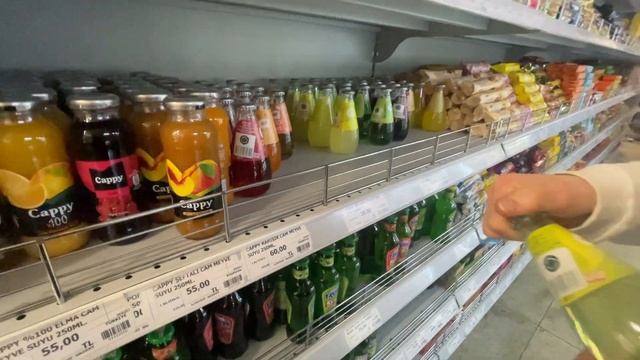 Отмена всех рейсов, закрытое воздушное пространство, 27 часов в пути. смотреть онлайн