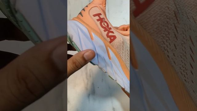 HOKA ONE ONE CLIFTON 8 SIZE 39 смотреть онлайн