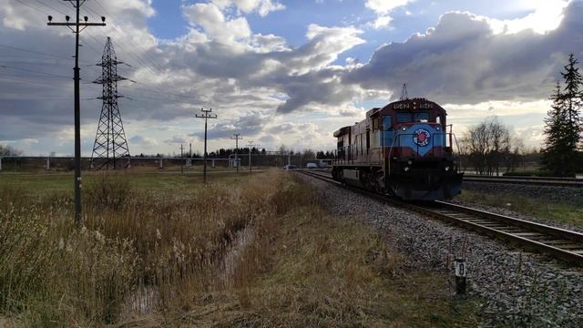 Мощный тифон американского тепловоза / Super train horn K3LA смотреть онлайн