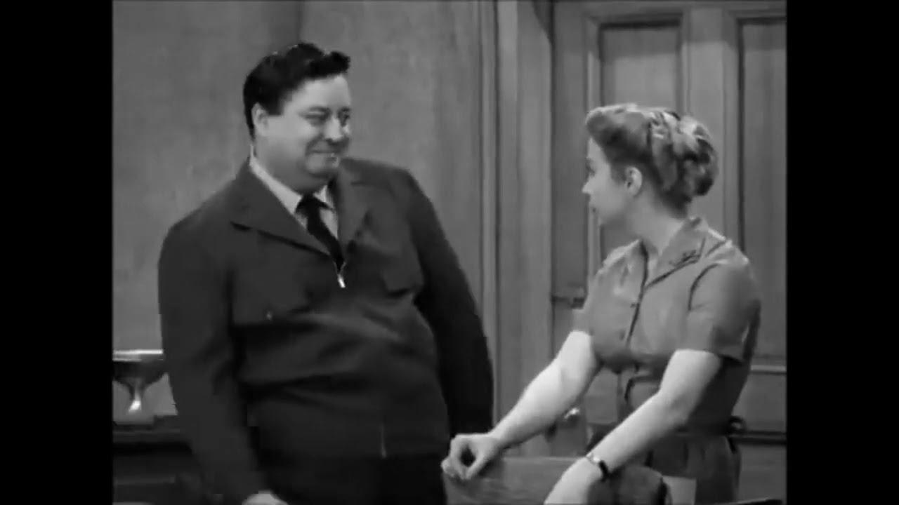Classic TV - The Honeymooners - Episode 14 - (The Man From Space)