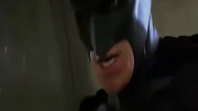 Тёмный рыцарь Допрос под гелием смотреть онлайн