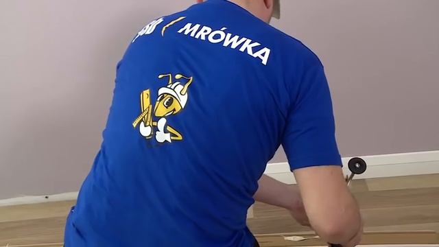 Szybki montaż listew przypodłogowych смотреть онлайн