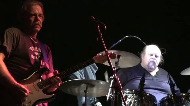 Last Train Out-Too Rolling Stoned смотреть онлайн