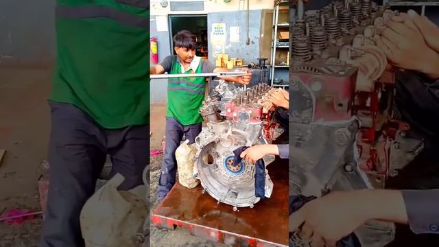 Heavy Diesel Engine #automobile #engine #Engineblock #mechanic #dieselengine #viral #viralshort смотреть онлайн