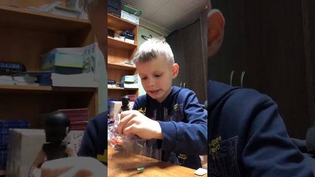 Костя и игрушки Бен Тен ( Кевин и Шлёпок)!!! смотреть онлайн