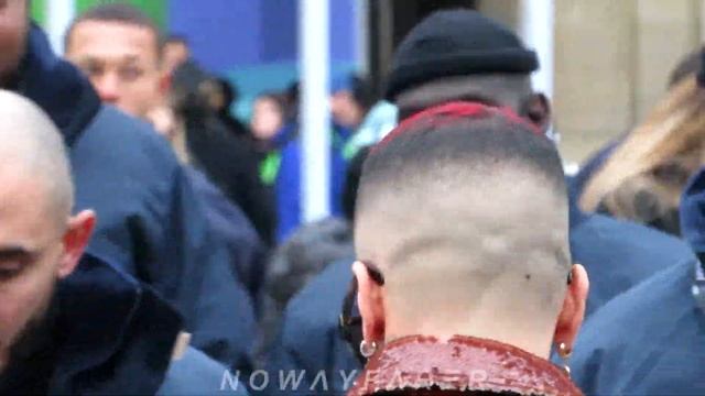 I bump into SFERA EBBASTA, Italian singer @ LOUIS VUITTON fashion show Paris January 19th 2023 Week смотреть онлайн