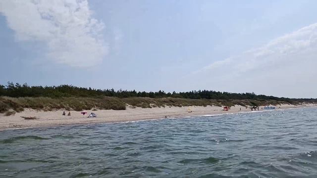 Вид пляжа с воды. смотреть онлайн