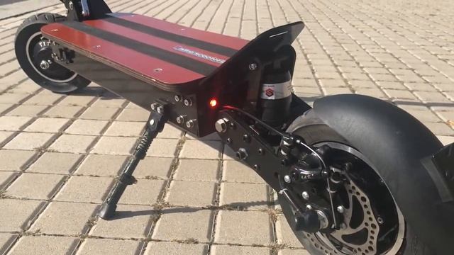Titan DualTec 2 motor electric scooter 2640W смотреть онлайн