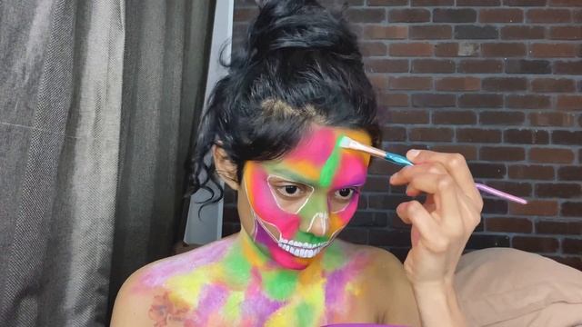 How to: Easy Neon Skull Face // Halloween смотреть онлайн