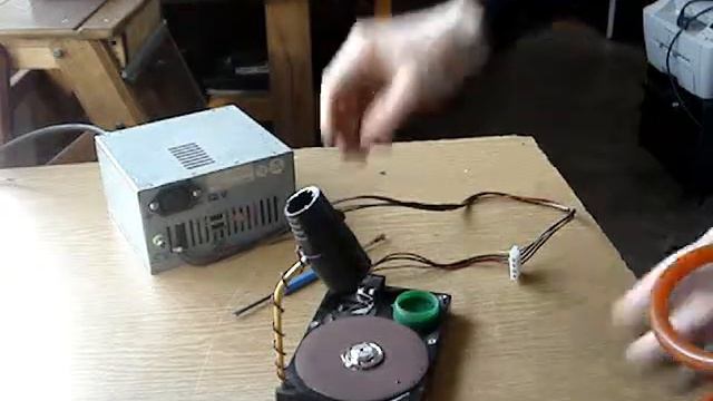 Точильный станочек из жесткого диска (HDD) смотреть онлайн