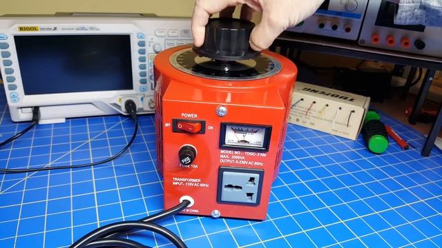 Variable Transformer Review: Mophorn 110 VAC In, 0 to 230 VAC Output смотреть онлайн