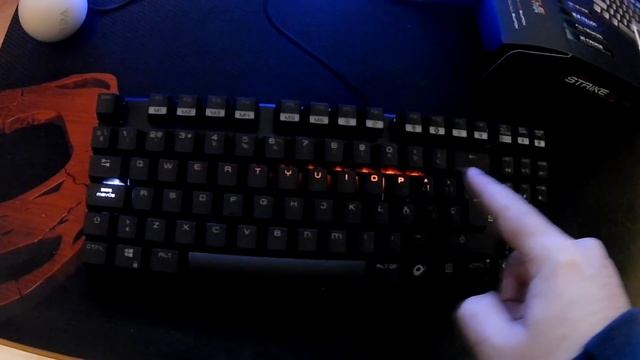 ANÁLISIS DE TECLADO MECÁNICO OZONE STRIKE BATTLE SPECTRA ¡TOP! смотреть онлайн