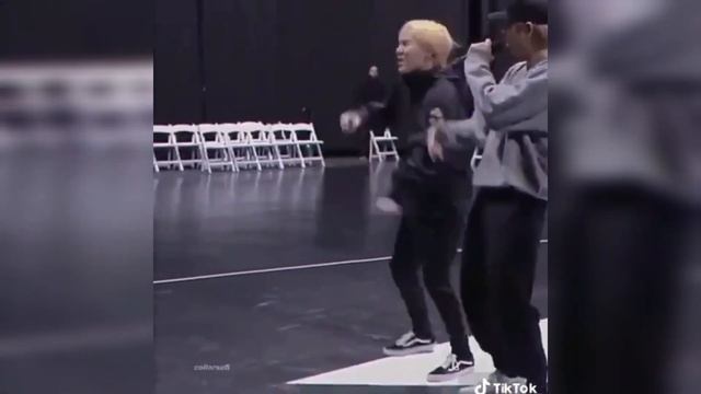 Suga под русские песни:) смотреть онлайн