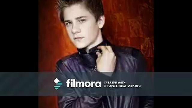 I Heard Santa On the Radio (Luke Benward Video) смотреть онлайн