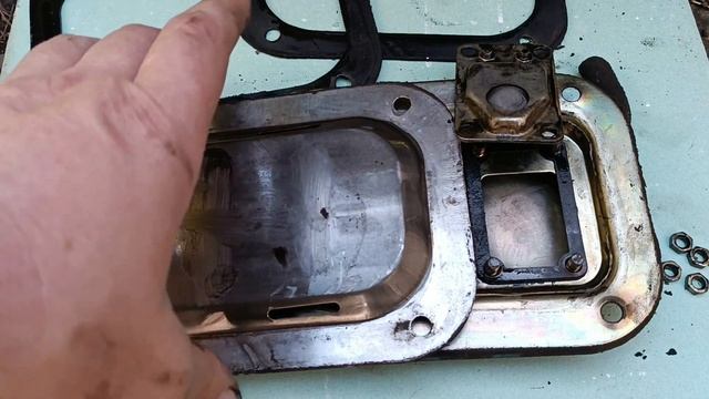#Мотоблок Бежит масло из сапуна. Как устроен куда смотреть и как работает сапун. смотреть онлайн