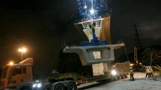 Gantry Segment Lifting ( IJM Package V5, Pier 30), Time Lapse смотреть онлайн