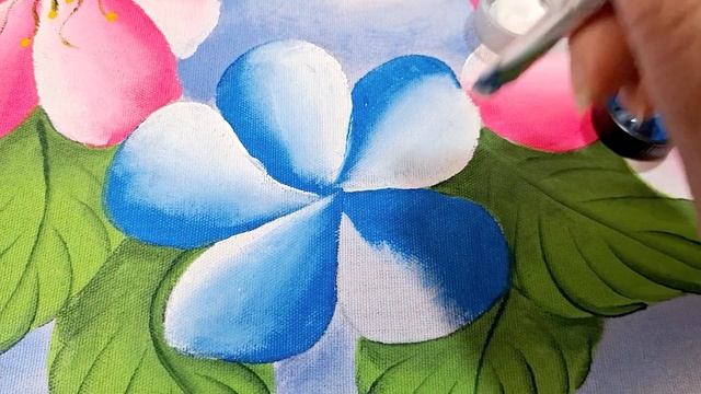 COMO PINTAR FLOR AZUL FÁCIL PINTURA EM TECIDO PARA INICIANTES #pinturaemtecido #arte смотреть онлайн