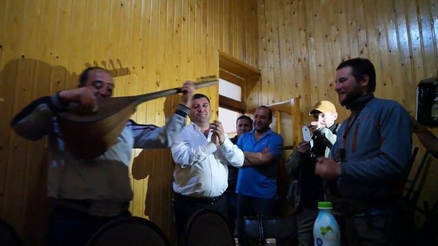 2016.05.AZE.Певец в кафе смотреть онлайн