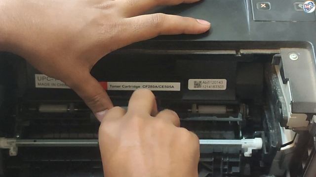 Fix the paper jam HP LaserJet Pro 400 Printer M401 series.how to clean pickup roller on Hp Printer. смотреть онлайн