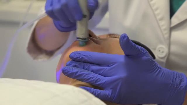 HydraFacial in NYC at Trifecta Med Spa смотреть онлайн