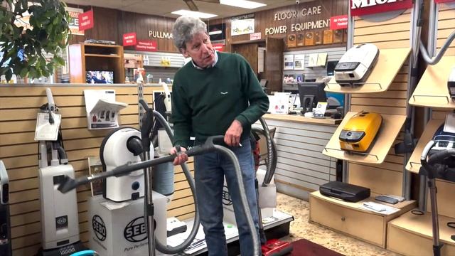 An Overview of a Sebo K2 Canister Vacuum Cleaner смотреть онлайн