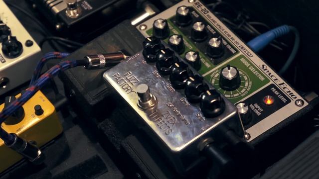 Retrain Your Brain | Zvex Fuzz Factory VS Noisy Boy | SKIFMUSIC смотреть онлайн