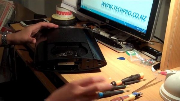 PS3 Super Slim Laser replacement STEP 1