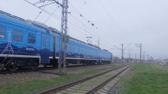 "Две Столицы!" ЭД4М-0422 на перегоне Евпатория-Курорт - Евпатория-Товарная + приветливая бригада! смотреть онлайн