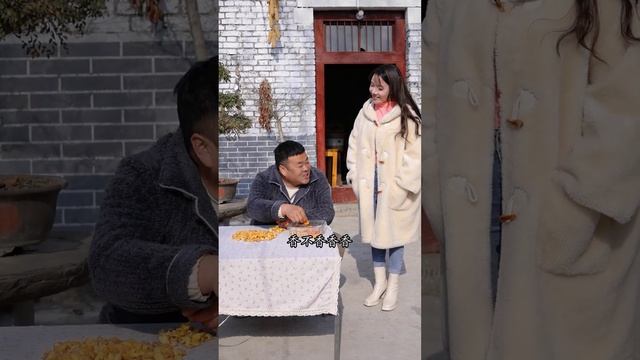 肉焖子，一方水土一方民情，一道美食一缕牵挂，河南一道特色美食，滑普话称之为皮扎，细粉扎#新农人计划2023 #农村美食 #肉焖子 смотреть онлайн